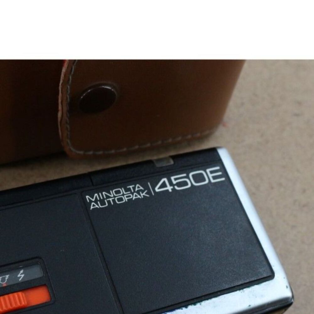 Vintage Minolta Pocket Autopak 450E 110 Film Camera Built In Flash Strap